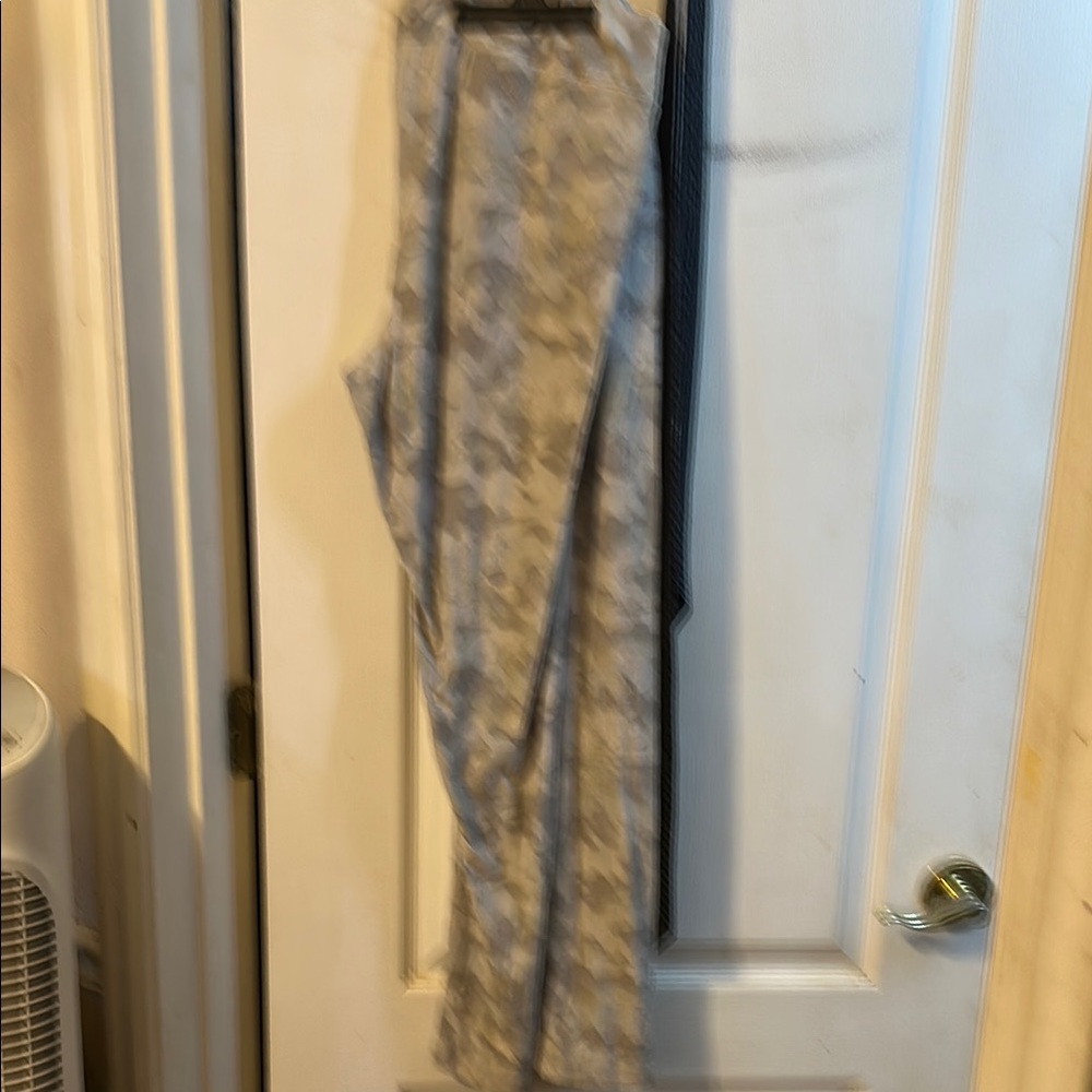 Time and Tru Camouflage Leggings - Gray